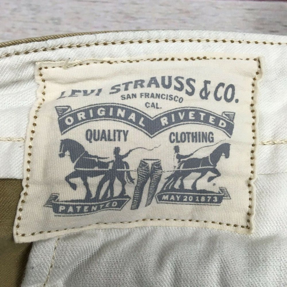 Levis Mens Light‎ Brown Casual Shorts sz 40 Flat Front Cotton Travel Pockets - Picture 8 of 10